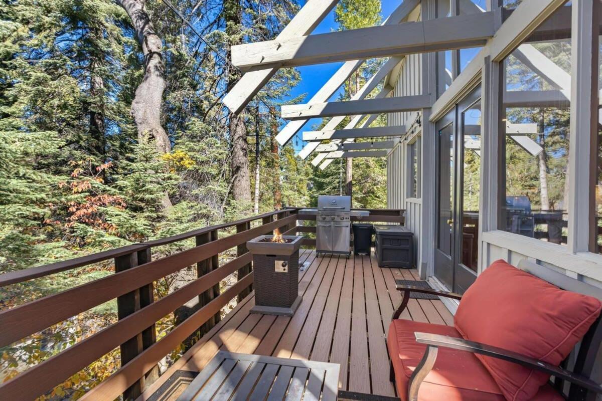 Snowflower Cabin Modern Luxe, 2 Level, 1500 Sqft, Ac, View, Dogs, Walk To Village ليك أروهيد المظهر الخارجي الصورة